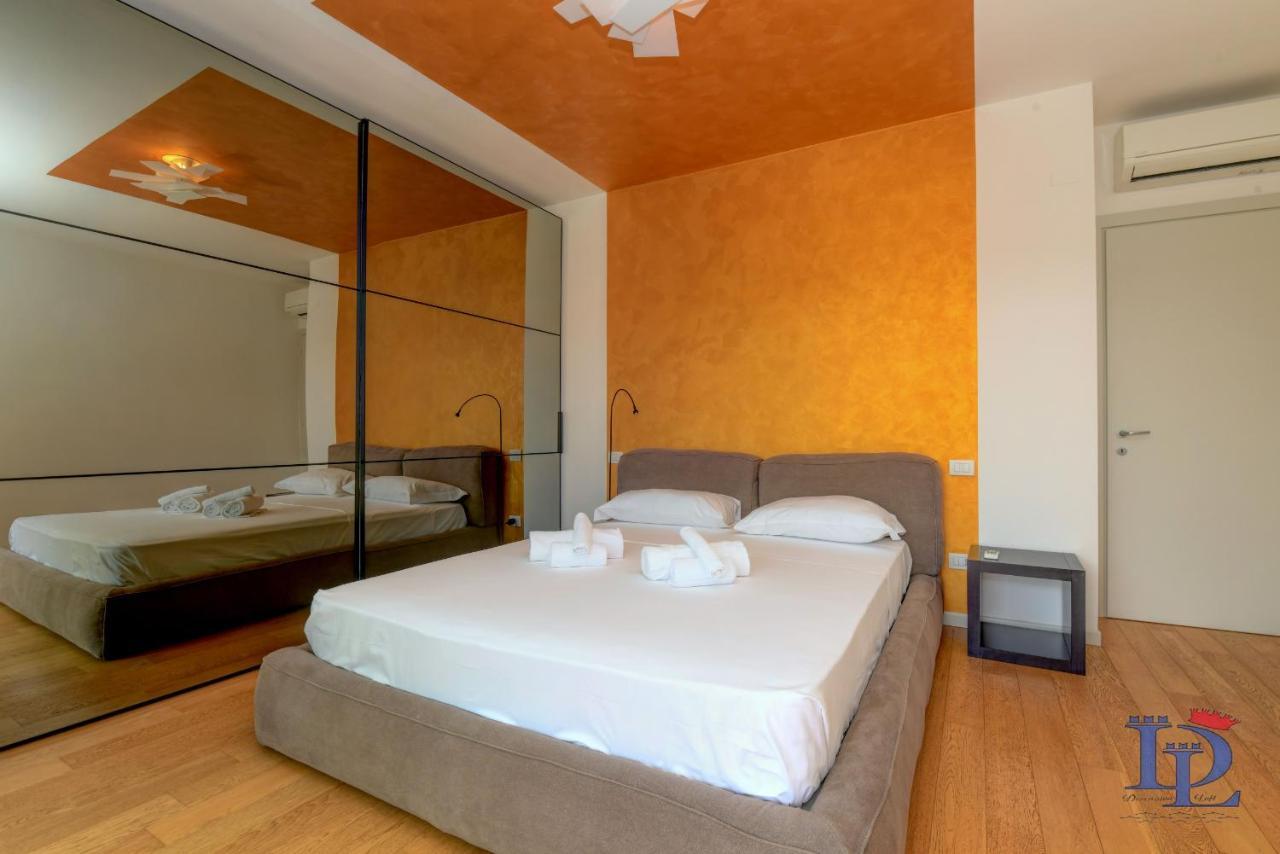Desenzanoloft Official Partner Marriott Homes & Villas - Oscar Luxury Suite Desenzano del Garda Exterior photo